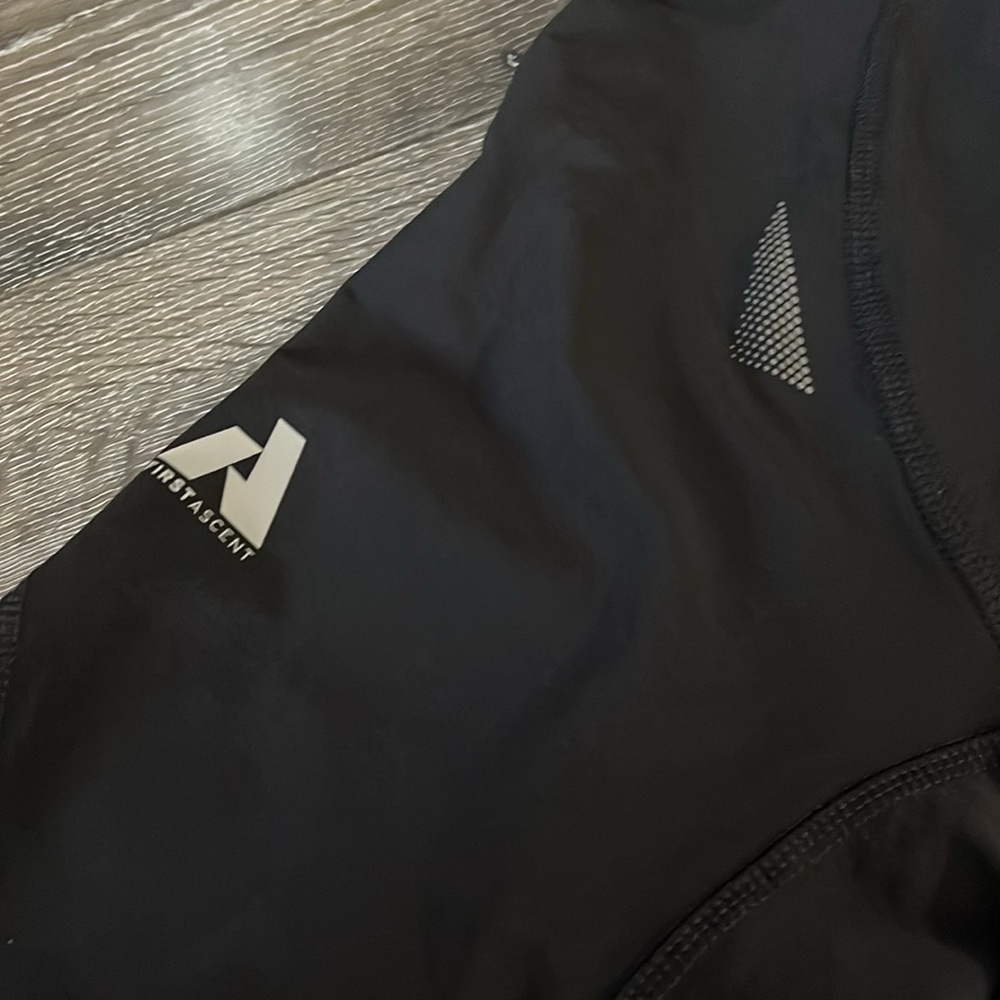 Women’s Eddie Bauer FirstAscent windbreaker XS - Picture 5 of 6